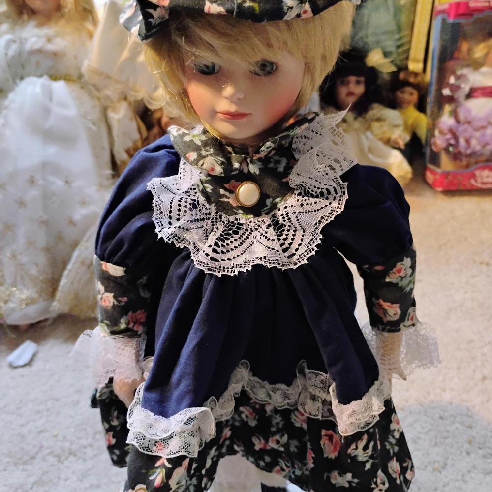 1999 16" Vintage Anco "Elizabeth" Porcelain Doll